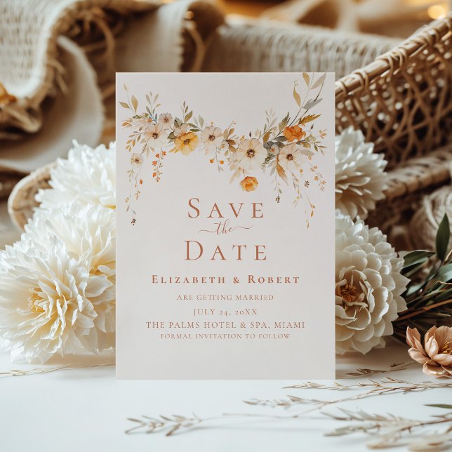 Invitación Flores silvestres de Boho Terracotta Salven la tar (Boho Terracotta Wildflowers Save the Date Card on a sunny table with boho flower bouquet)
