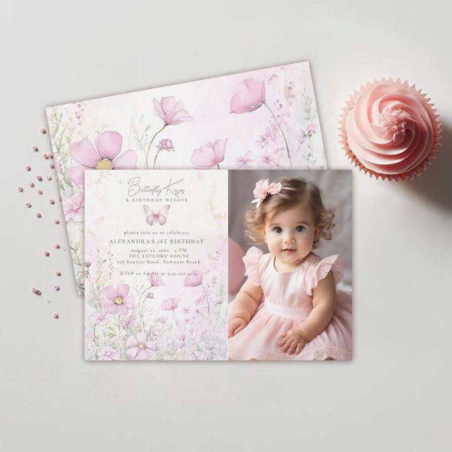 Invitación Flores silvestres en los besos de mariposa foto pr (butterfly kisses birthday wishes pink wild flowers garden 1st birthday girl photo invitation)