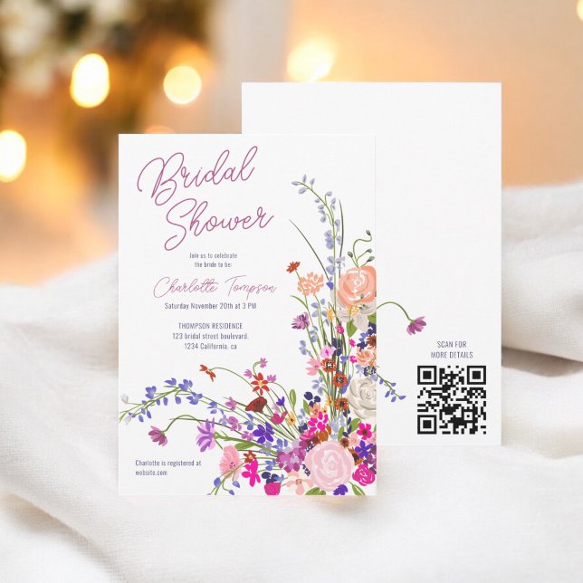 Invitación Flores silvestres modernas guión ducha de novia QR (Modern wild flowers script bridal shower QR Invitation)