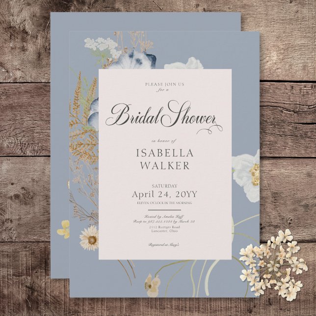 Invitación Flores silvestres rusas en una dudosa ducha azul d (Rustic Wildflowers on Dusty Blue Bridal Shower Invitation)