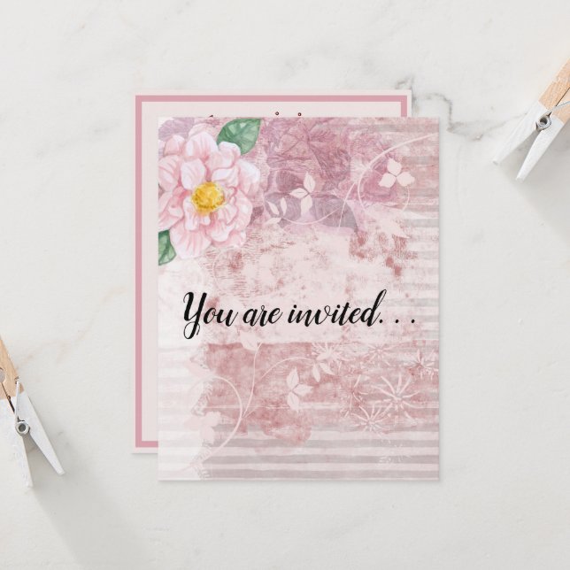 Invitación Flores verdes rosadas del Día de la Madre (Anverso/Reverso In Situ)