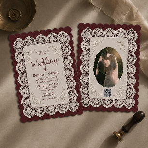 Invitación Fondo de encaje antiguo burgundy para foto de boda