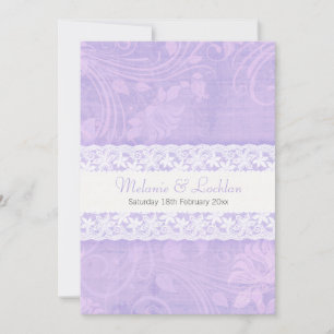 Invitación formal a la boda púrpura y blanca