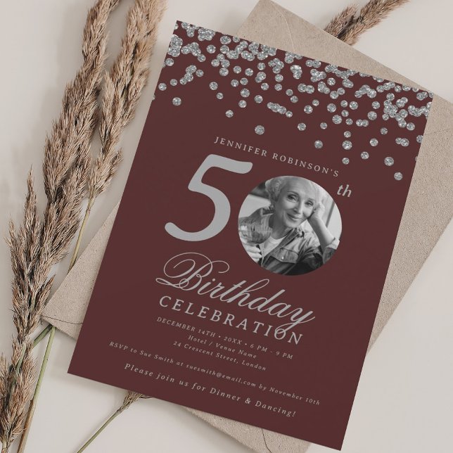 Invitación Foto 50.º cumpleaños Silver Confetti Borgoña (Subido por el creador)