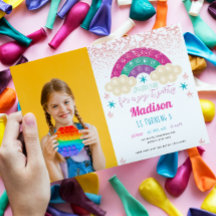 Foto arcoiris del partido de cumpleaños Pop It