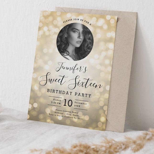 Invitación FOTO Bokeh Luces Doradas Sweet 16 Fiesta (PHOTO Gold Bokeh Lights Sweet 16 Party Invitation)