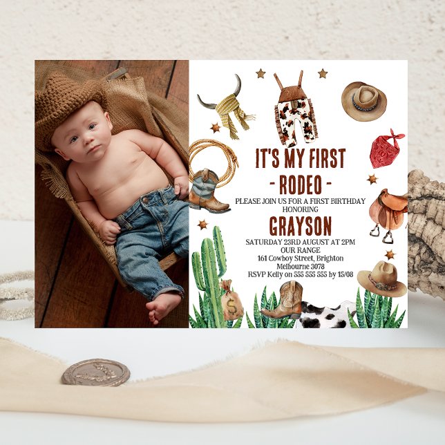 Invitación Foto Cactus Occidental Mi Primer Rodeo Cowboy (Cute photo boy's first rodeo birthday invitation featuring various cowboy items.)