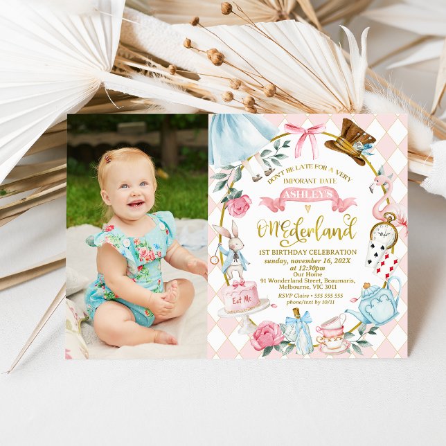 Invitación Foto caprichosa de Alice Onederland primer nacimie (Alice In Onederland Birthday Invitation Pink Bow, Onederand 1st Birthday Invitation Girl, With Photo)