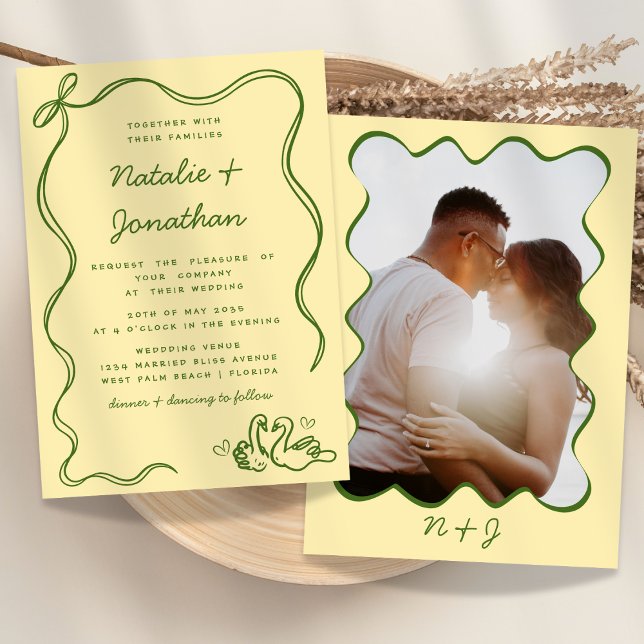 Invitación Foto caprichosa de Doodle Monograma Boda amarillo (Subido por el creador)
