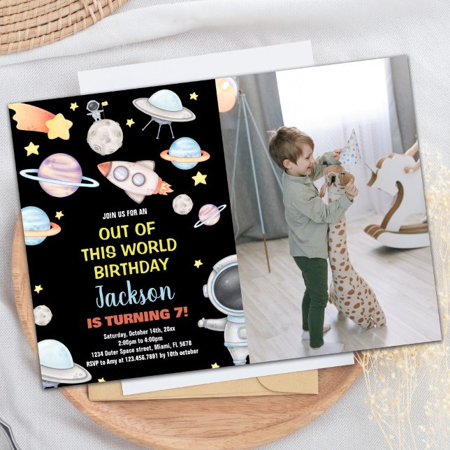 Invitación Foto de Aniversario de cumpleaños del mundo (Photo Out of this world birthday Birthday Invitation)