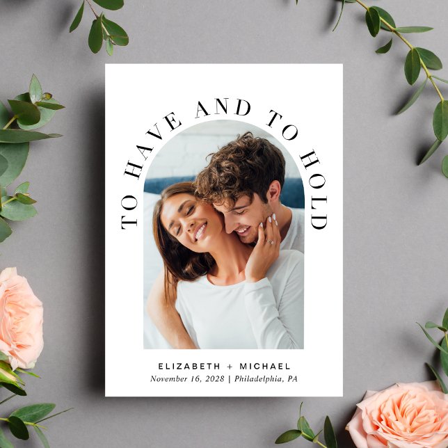 Invitación Foto De Arco Moderno Código QR Todo En Un Boda (Celebrate your love story with an invitation showcasing your favorite photo in an elegant arch frame)