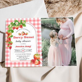 Invitación Foto de Baby Shower Pink Gingham Strawberry