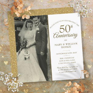 Invitación Foto de boda cuadrada del 50 aniversario con coraz