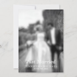 Invitación Foto de boda geométrica simple recién casada negra