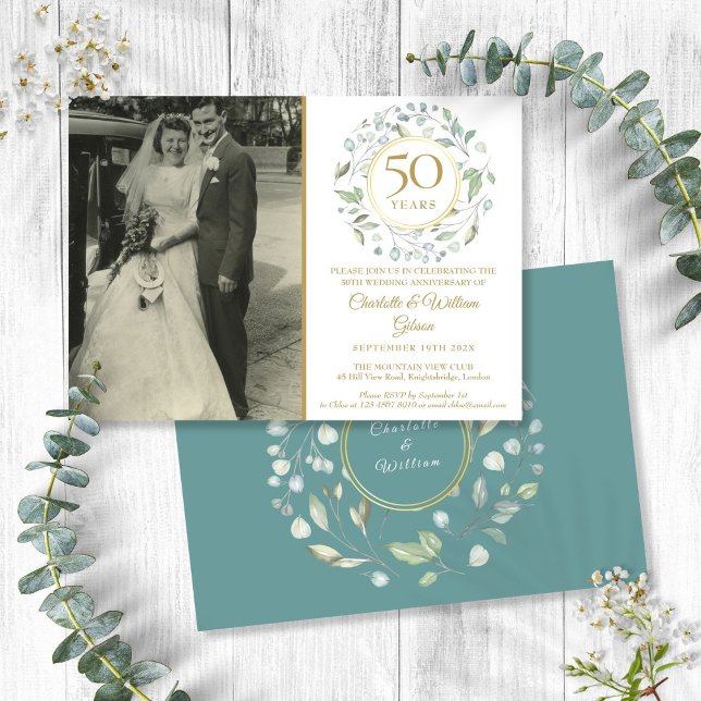 Invitación Foto de Bodas de Floral Verdes para el 50º Anivers (50th Anniversary Wedding Photo Floral Greenery Invitation)