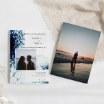 Invitación Foto de casamiento de destino náutico azul<br><div class="desc">Este diseño de Invitación a la Boda de Destino Náutico Azul combina el blanco elegante y clásico con las sorprendentes olas oceánicas de color azul real oscuro como telón de fondo para la sofisticada tipografía minimalista y detalles de escritura boho. Perfecto para una moderna estética náutica de lujo, con un...</div>