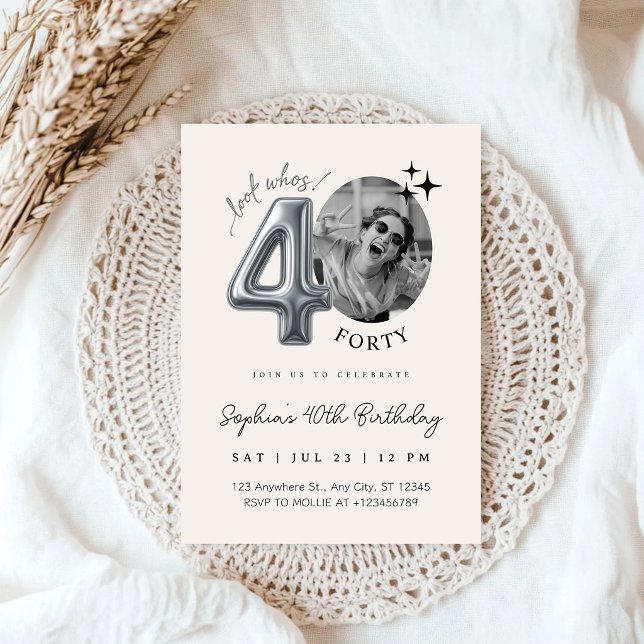 Invitación Foto de cumpleaños 40 moderno en beige plateado (Subido por el creador)