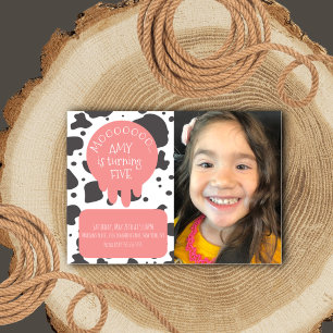 Invitación Foto de Cumpleaños con Vacas Marrones y Rosadas co