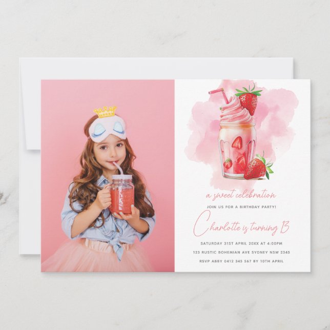 Invitación Foto de cumpleaños de fresa de celebración dulce (Anverso)