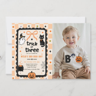 Invitación Foto de cumpleaños de Halloween Gingham Trick Or T