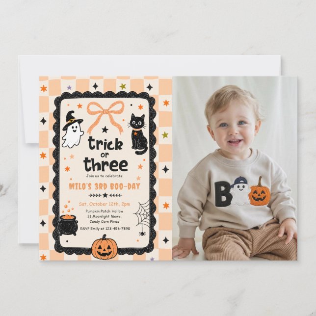 Invitación Foto de cumpleaños de Halloween Gingham Trick Or T (Anverso)