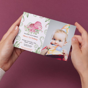 Invitación Foto de cumpleaños de niña con dinosaurio rosa acu