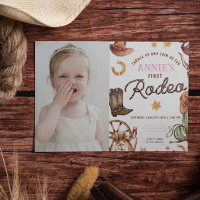 Foto de cumpleaños del primer rodeo de Chica Cowgi