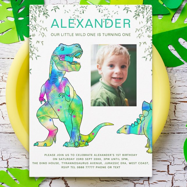 Invitación Foto de cumpleaños número 1 de Dinosaurio  (Colorful dinosaur wild one 1st birthday party invitation with photo template T-rex Stegosaurus dinos)