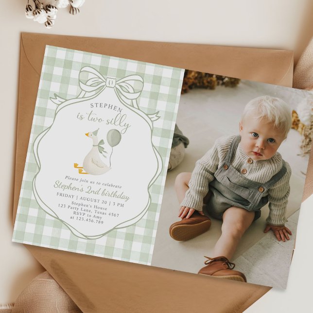 Invitación Foto de cumpleaños número 2 con lazo verde de Dos  (Subido por el creador)