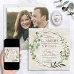 Invitación Foto de Eucalipto Geométrico Rústico Cuadrado<br><div class="desc">Moderna y de moda, esta invitación a la boda cuadrada presenta un diseño de imitación geométrica de cobre adornado con vegetación eucaliptus de color agua, sobre una textura falsa de corteza de abedul blanco. Los nombres de la pareja y algunos detalles de los bodas están en un color de cobre...</div>
