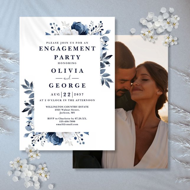 Invitación Foto de fiesta de compromiso floral azul marino (Navy Blue Country Floral Engagement Party Photo Invitation)
