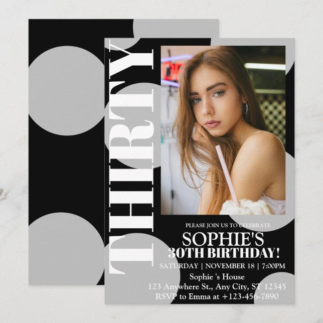 Invitación Foto de Fiesta de cumpleaños 30 de negro moderno (Anverso / Reverso)