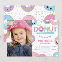 Foto de fiesta de cumpleaños de donuts de nuez cut