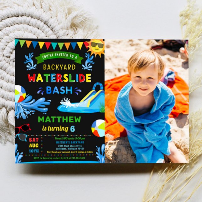 Invitación Foto de fiesta de cumpleaños de verano de Watersli (Waterslide Bash Summer Boy Birthday Party Photo Invitation)