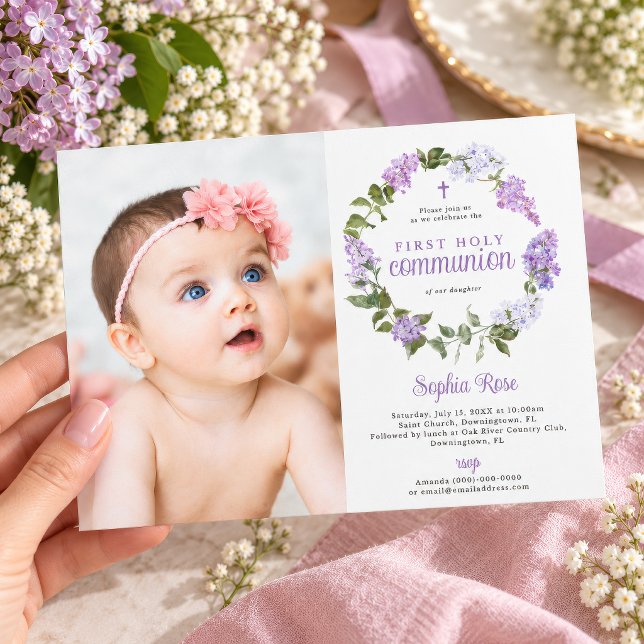 Invitación Foto de Flores de Lila Rústicas Primera Comunión (Lilac Flowers First Holy Communion Photo Invitation, girl, purple floral wreath)