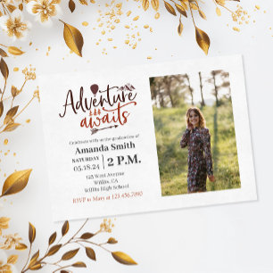 Invitación Foto de graduación al aire libre "Adventure Awaits