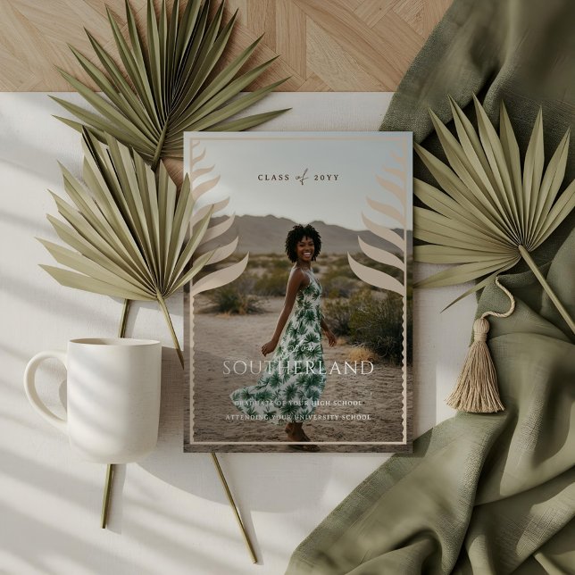 Invitación Foto de graduación de Palm Tree Tropical Boho Retr (Boho Retro Tropical Palm Tree Graduation Photo Invitation)
