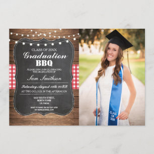 Invitación Foto de la graduación BBQ Rustic Chalk Wood Lights