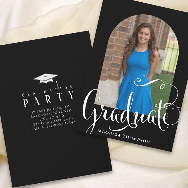 Invitación Foto de Personalizado de guión de caligrafía de gr (Graduation announcement invitation with arch photo template.)