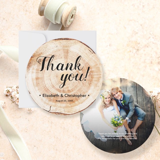 Invitación Foto de personalizado Gracias Boda ruso (Rustic wood tree log ring custom photo thank you wedding round card.)