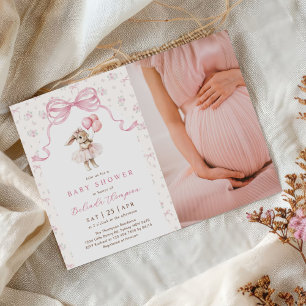 Invitación Foto de shower de bebé con conejo de lazo coquette