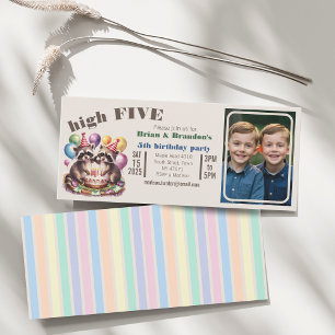 Invitación foto de tema de mapache de fiesta de cumpleaños de