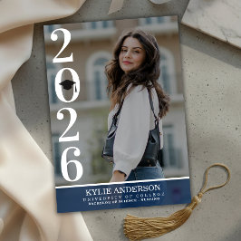 Invitación Foto de último año con gorra de graduación azul mo