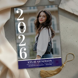 Invitación Foto de último año con gorra de graduación morada