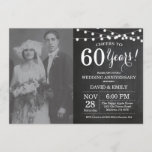 Invitación Foto del 60 aniversario del Boda en Chalkboard<br><div class="desc">Invitación al 60 aniversario del Boda con foto de personalizado. Fondo del tablero. Luces de cadena. Blanco y negro. 1ª, 2ª, 3ª, 4ª, 5ª, 10ª, 15ª, 20ª, 25ª, 30ª, 35ª, 40ª, 45ª, 50ª, 55ª, 60ª, 65ª, 70ª, 75ª, 80ª, cualquier año. Cumpleaños de adultos. Fiesta de cumpleaños de hombre o mujer....</div>