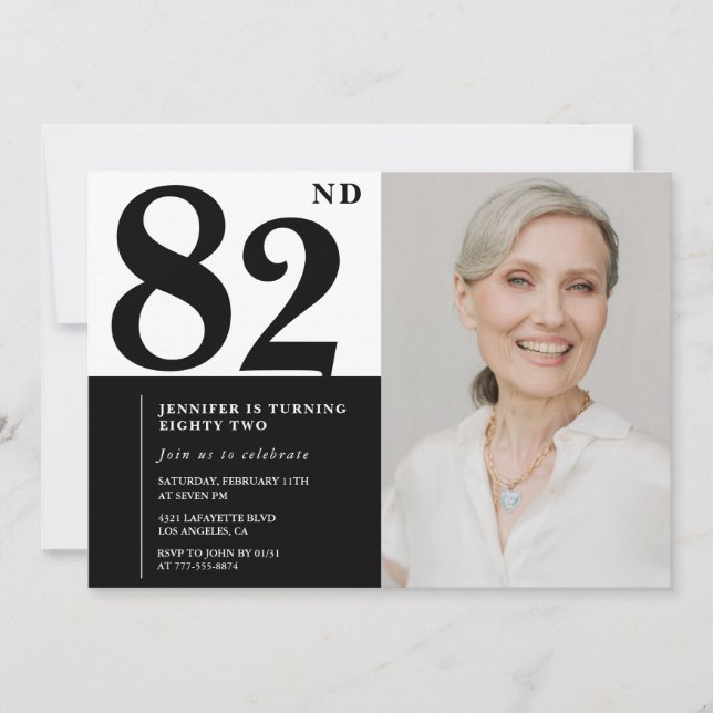 Invitación Foto en Blanco y Negro Chic Cumpleaños 82 (Anverso)