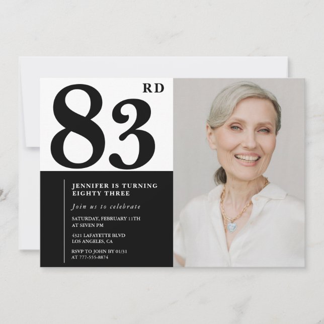 Invitación Foto en Blanco y Negro Chic Cumpleaños 83 (Anverso)