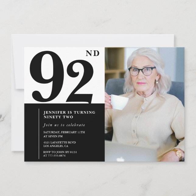 Invitación Foto en Blanco y Negro Chic Cumpleaños 92 (Anverso)