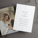 Invitación Foto en línea | Boda mínimo moderno<br><div class="desc">Una hermosa invitación de boda minimalista basada en la tipografía con sus nombres en letras clásicas, junto con letras modernas con acento manuscrito. Personalice con los detalles de su boda debajo. Nuestra colorida ceniza hace una declaración clásica con letras negras suaves sobre un fondo blanco y nítido. Añada una foto...</div>