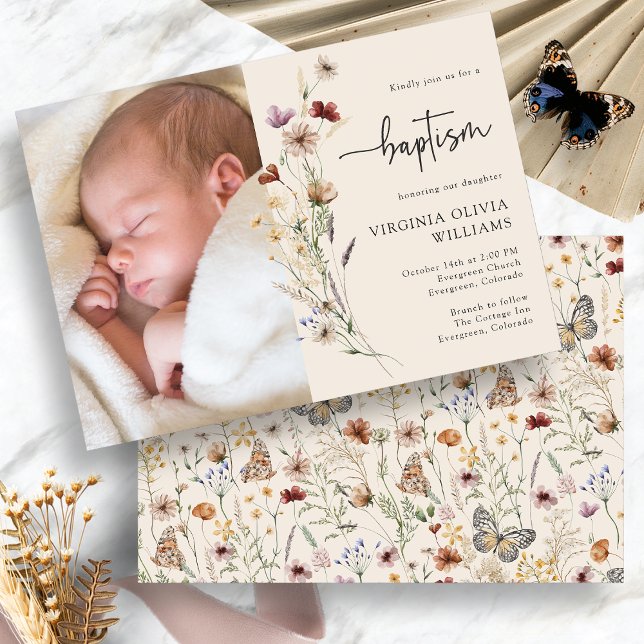 Invitación Foto floral de bautismo (Boho Baptism Floral Photo Invitation by Painted Paperie
)